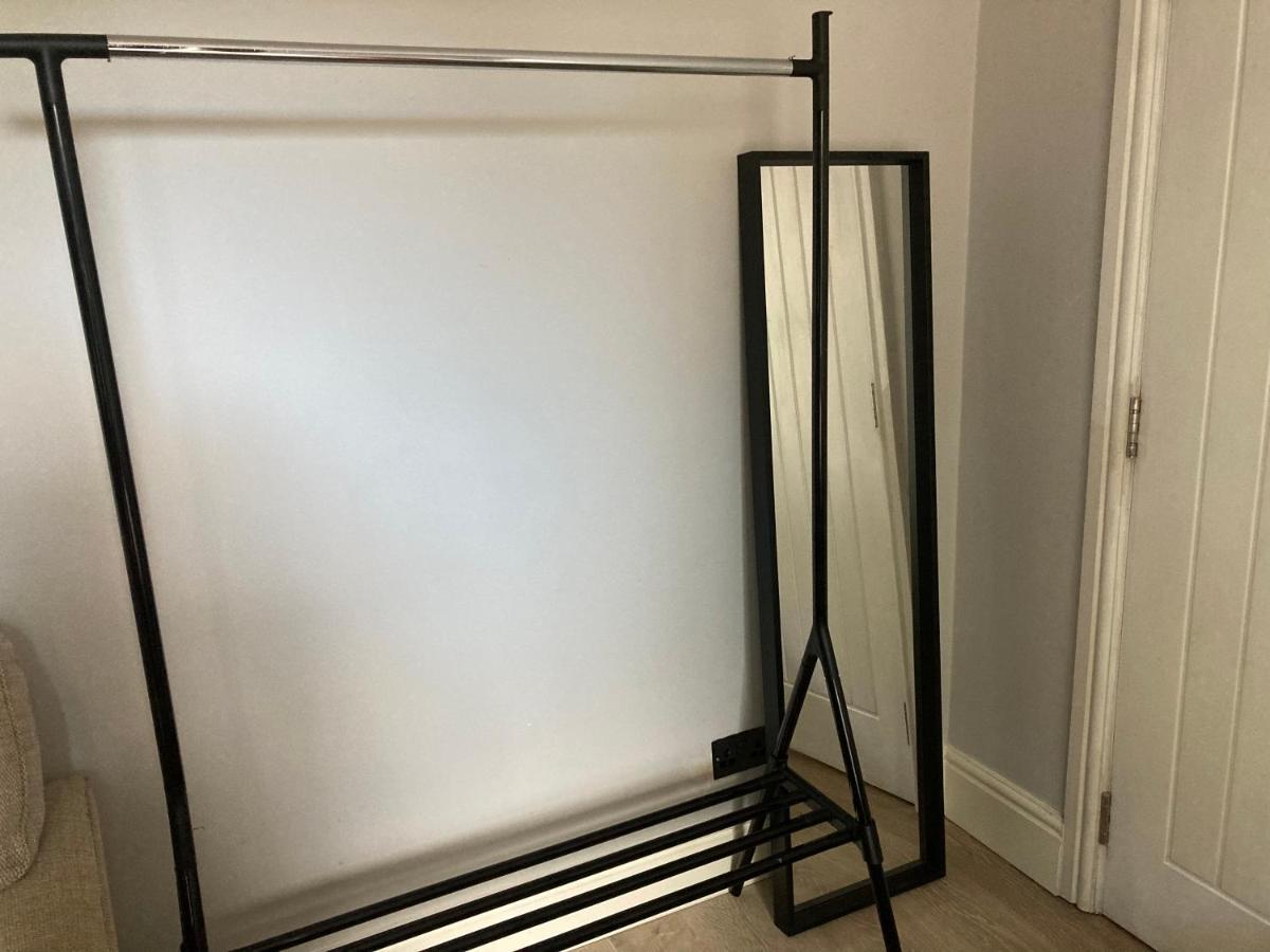 Cozy Private Room Лондон Экстерьер фото